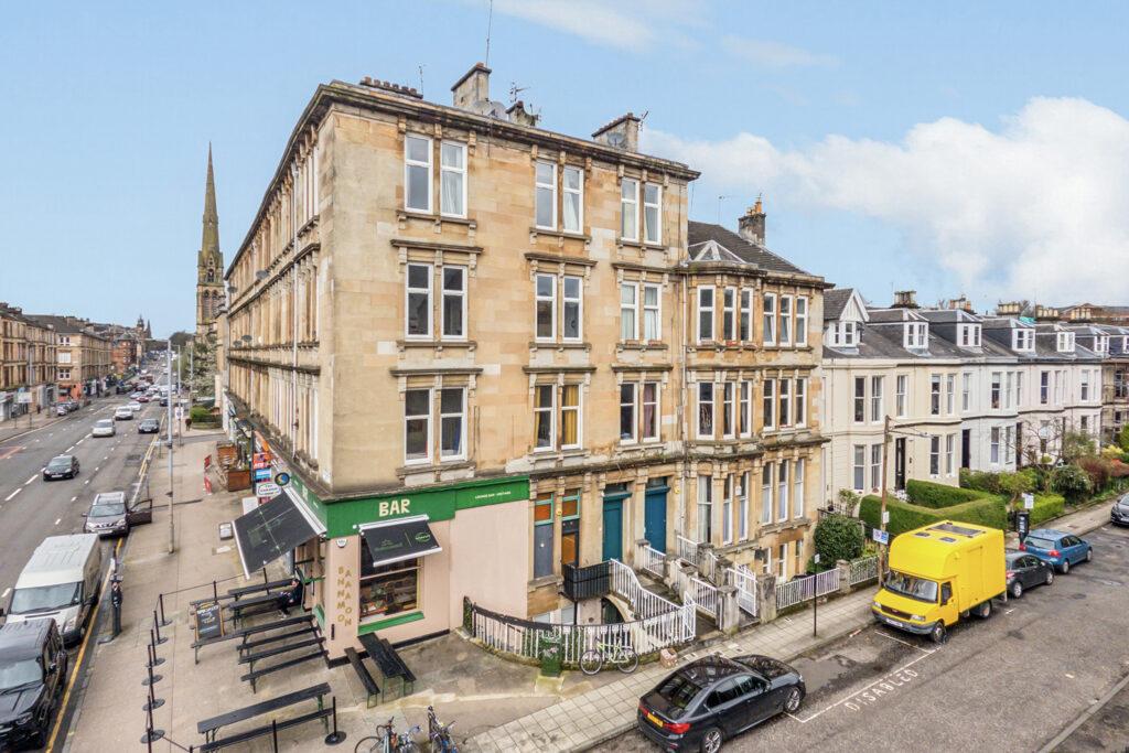 Holyrood Crescent, Glasgow, G20 6HJ 2 bed flat for sale £275,000