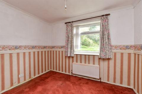 8, Alpha Court Hillside Road, Whyteleafe, CR3 0BU