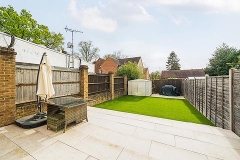 1a Bicknell Road, Frimley, Camberley, GU16 8SZ