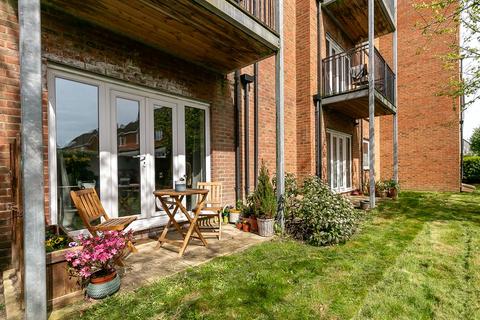 2 bedroom apartment for sale, The Moors, REDHILL, Surrey, RH1