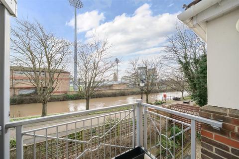 1 bedroom retirement property for sale, Dellers Wharf