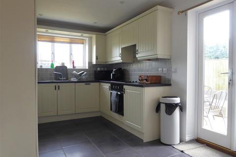 3 bedroom end of terrace house for sale, Pinson Close, Little Bourton