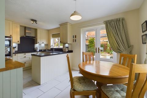 3 bedroom detached house for sale, Hawthorn Drive, Towcester, NN12