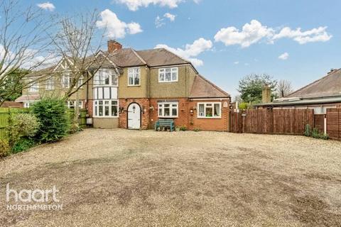 5 bedroom semi-detached house for sale, South View, Northampton