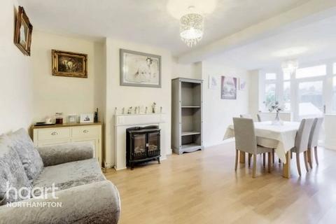 5 bedroom semi-detached house for sale, South View, Northampton