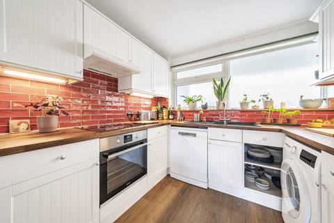 1 bedroom apartment for sale, Chislet Close, Beckenham