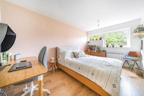23 Chislet Close, Beckenham, BR3 1UB