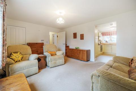 2 bedroom flat for sale, Orchard Gardens, Storrington, West Sussex, RH20