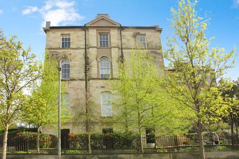 2 bedroom flat to rent, Corte Spry, Infirmary Hill, Truro, TR1