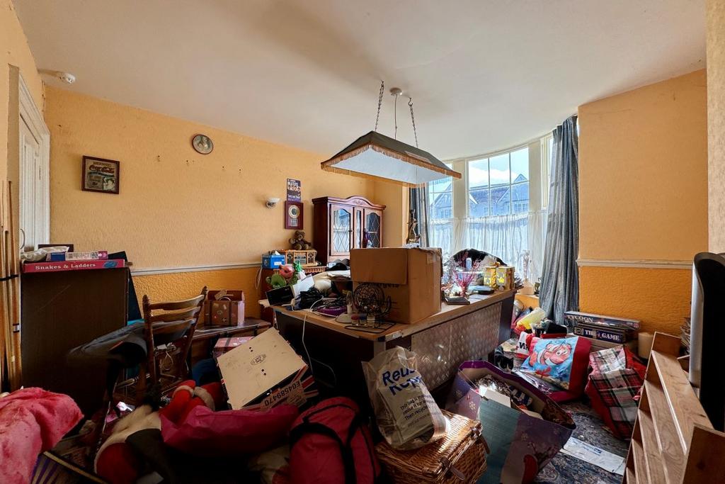 Flat 1