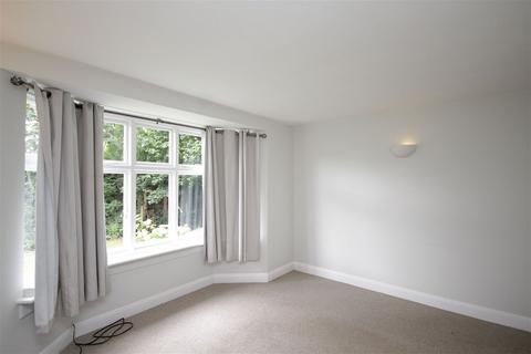3 bedroom detached house to rent, Andover Drove, Newbury RG20