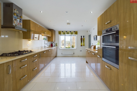 25 Park Kres, St Agnes, TR5 0AL