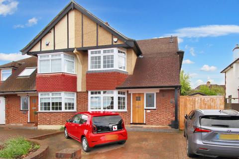4 bedroom semi-detached house for sale, Colin Close, Shirley