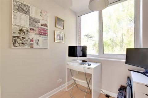 13 Tristan Square, London, SE3 9UB