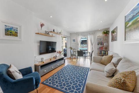 1 bedroom apartment for sale, Fairbourne Road, SW4