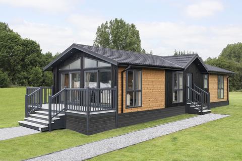 2 bedroom lodge for sale, Colchester, Essex, CO7