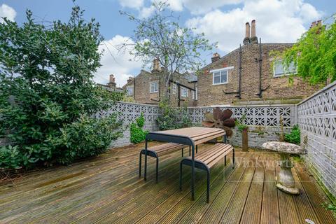 87 Kilravock Street, London, W10 4HY