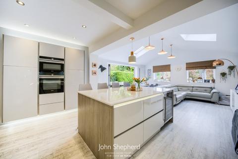 63 Naseby Road, Solihull, B91 2DR