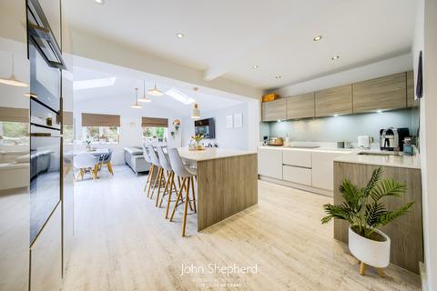 63 Naseby Road, Solihull, B91 2DR