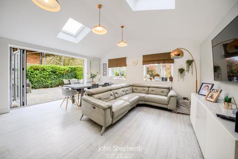 63 Naseby Road, Solihull, B91 2DR