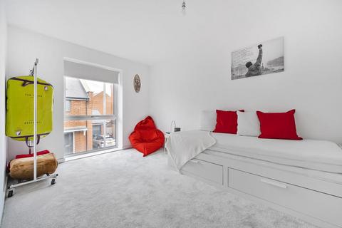 57 Nightingale Way, Reading, RG30 1FF