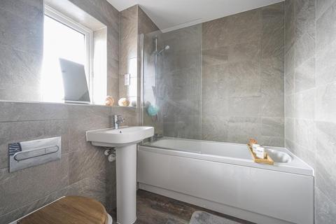 57 Nightingale Way, Reading, RG30 1FF