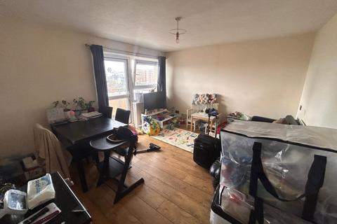 1 bedroom flat to rent, Warwick Mount, Montague Street BN2