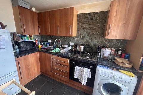 1 bedroom flat to rent, Warwick Mount, Montague Street BN2