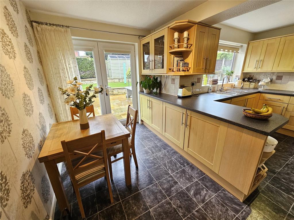 Kitchen/ Breakfast