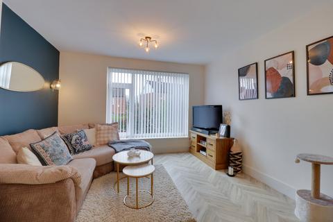 3 bedroom semi-detached house for sale, Spen Approach, West Park, Leeds, West Yorkshire, LS16