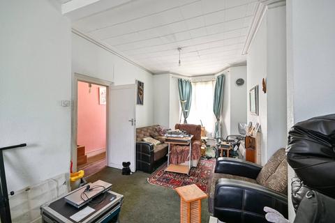 3 bedroom terraced house for sale, Nevill Road, Stoke Newington, London, N16