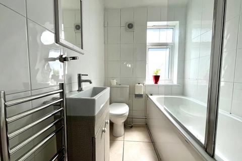 12 Thrigby Road, Chessington, KT9 2AQ