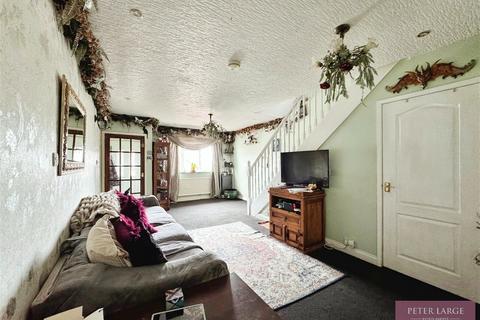 2 bedroom terraced house for sale, 2 Woodside Terrace, Kinmel Bay, LL18 5NJ