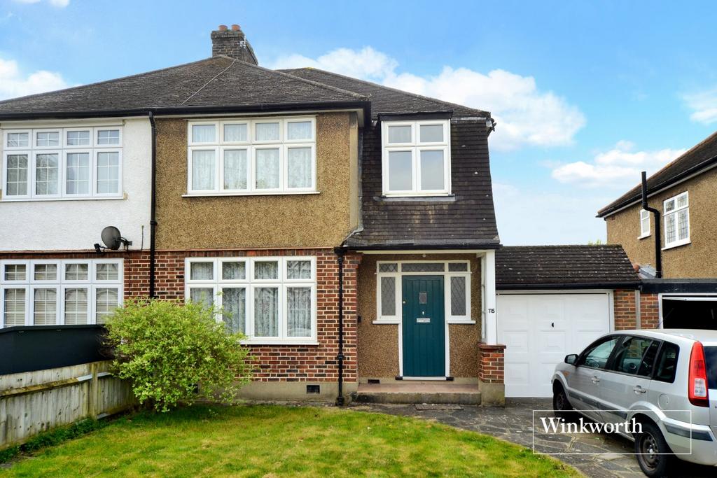 Oaks Avenue Worcester Park Kt4 3 Bed Semi Detached House For Sale £