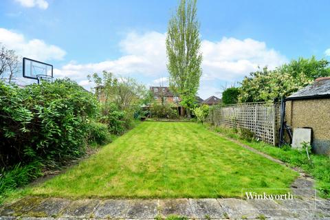 115 Oaks Avenue, Worcester Park, KT4 8XG