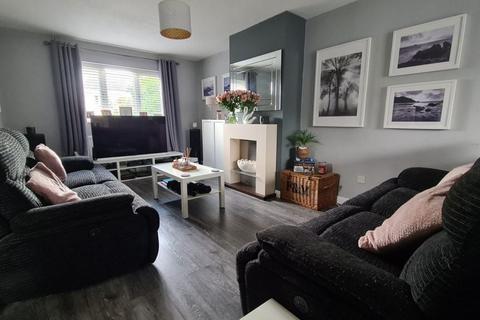 15 Diamond Drive, Irthlingborough, Wellingborough, NN9 5PT
