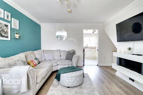 21 Burleigh Close, Romford, RM7 8BA