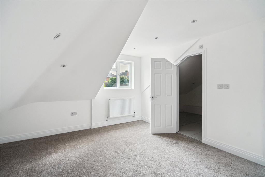 Upstairs Bedroom2
