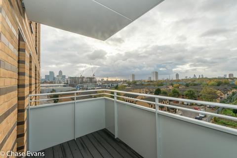 3 bedroom apartment to rent, Ivy Point, St Andrews, Bow E3