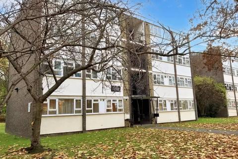 2 bedroom flat to rent, Greenwich High Road, London SE10