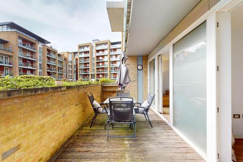 1 bedroom ground floor flat to rent, Battersea Park Road