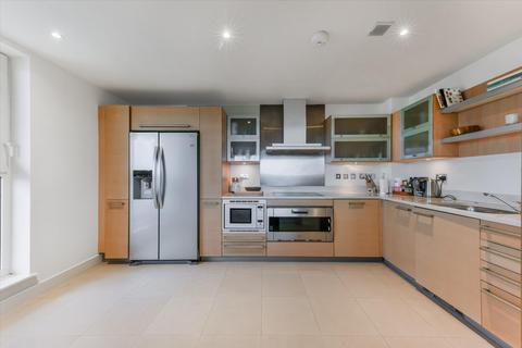 3 bedroom flat to rent, Fountain House, The Boulevard, London, SW6