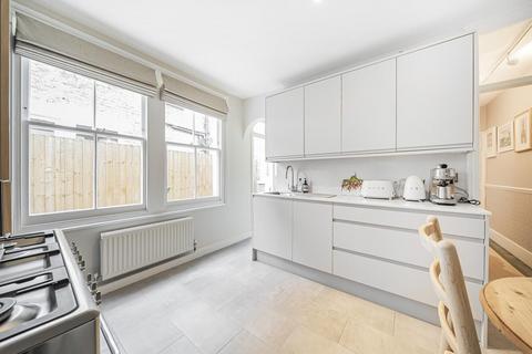 52 Yukon Road, London, SW12 9PX