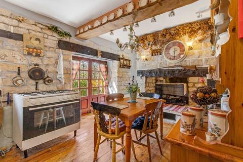 Albert Cottage Bath Road, Nailsworth, Stroud, GL6 0QL