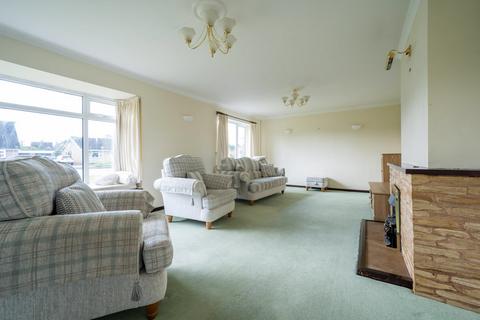 4 bedroom bungalow for sale, St Marys Close, Tenbury Wells, WR15