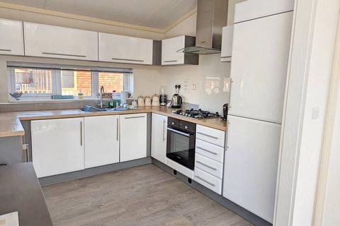 3 bedroom holiday lodge for sale, Fairways, Finlake Holiday Park, Chudleigh TQ13