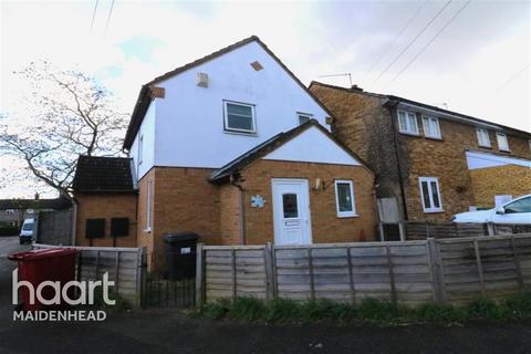 2 bedroom detached house to rent, Lincoln Way, Slough