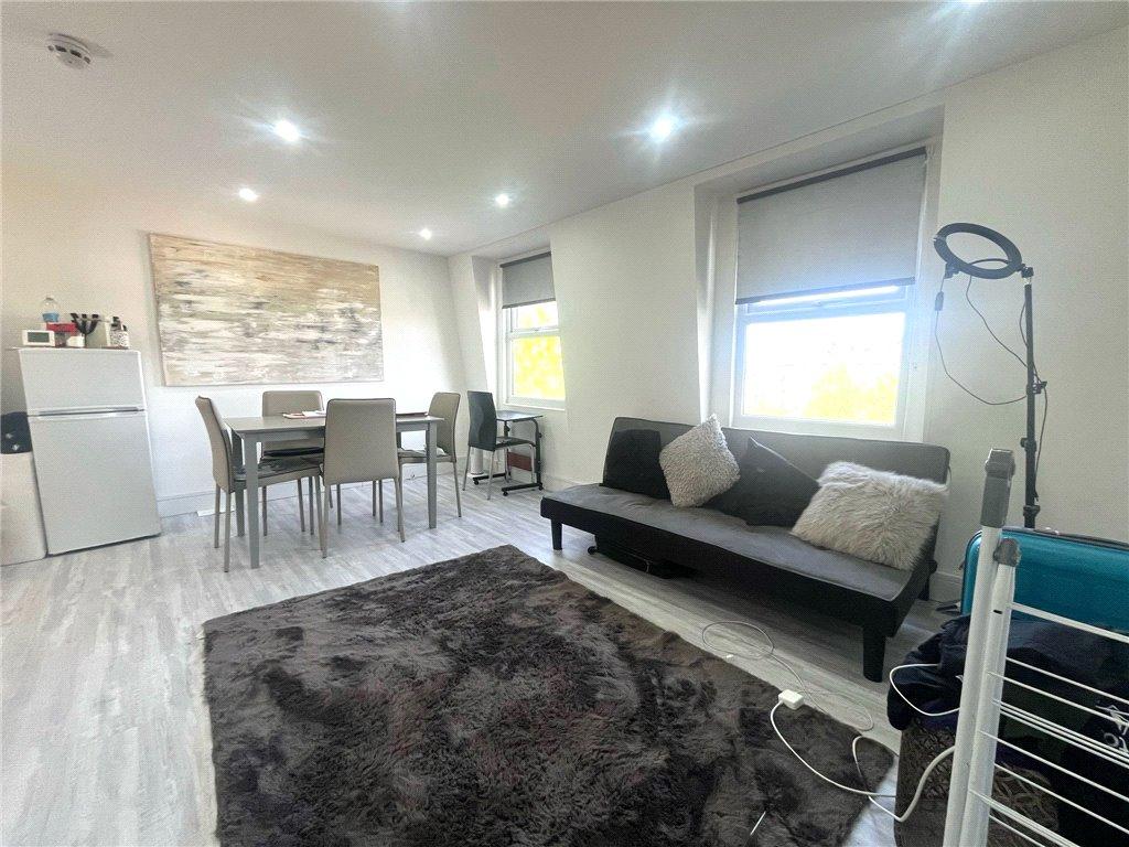 Kitchen/Reception