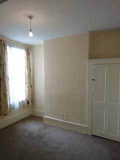3 bedroom flat to rent, Leyton E10
