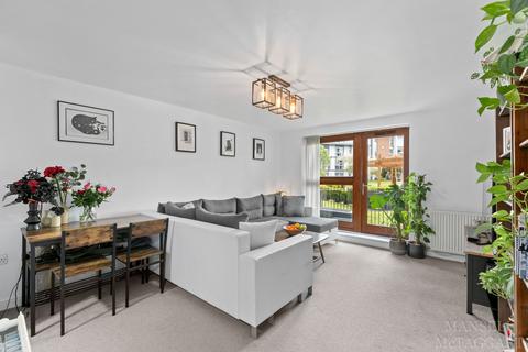 1 bedroom flat for sale, Howlands Court, Crawley RH10